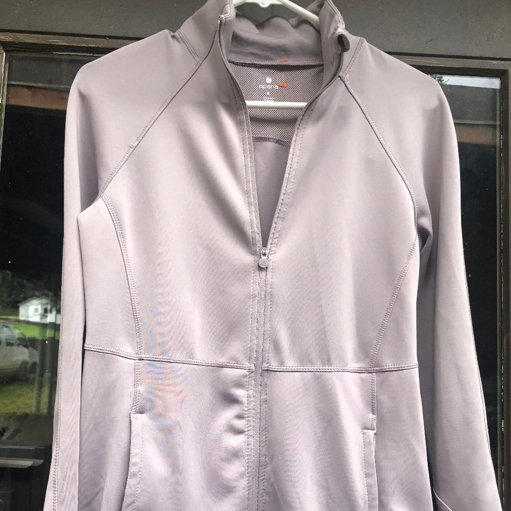 Apara Women's Light Gray Sweatshirts Size Small